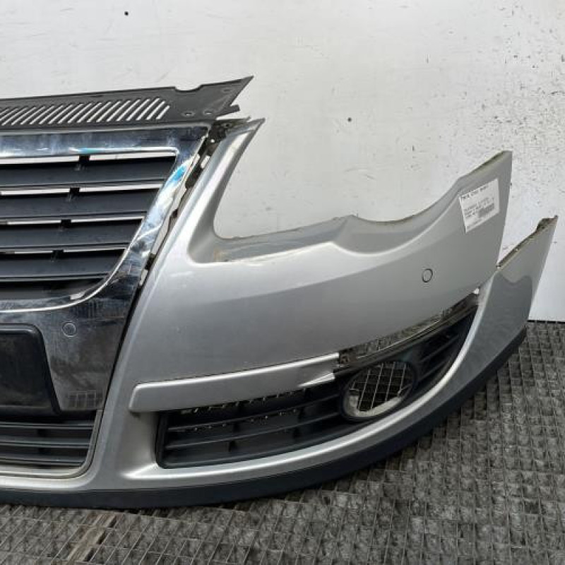 Pare choc avant VOLKSWAGEN PASSAT 5 Photo n°3