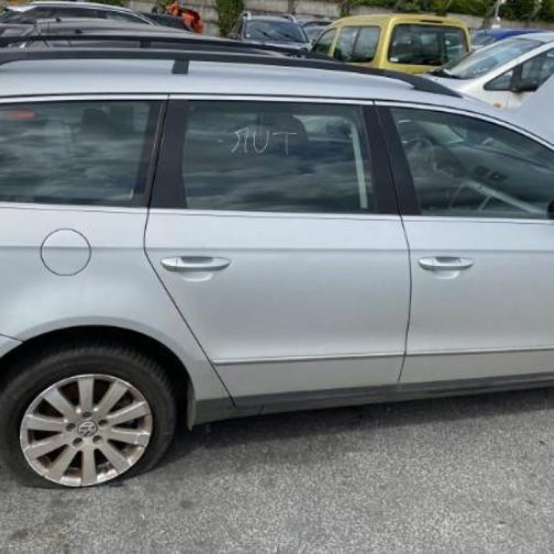 Pare choc avant VOLKSWAGEN PASSAT 5 Photo n°19