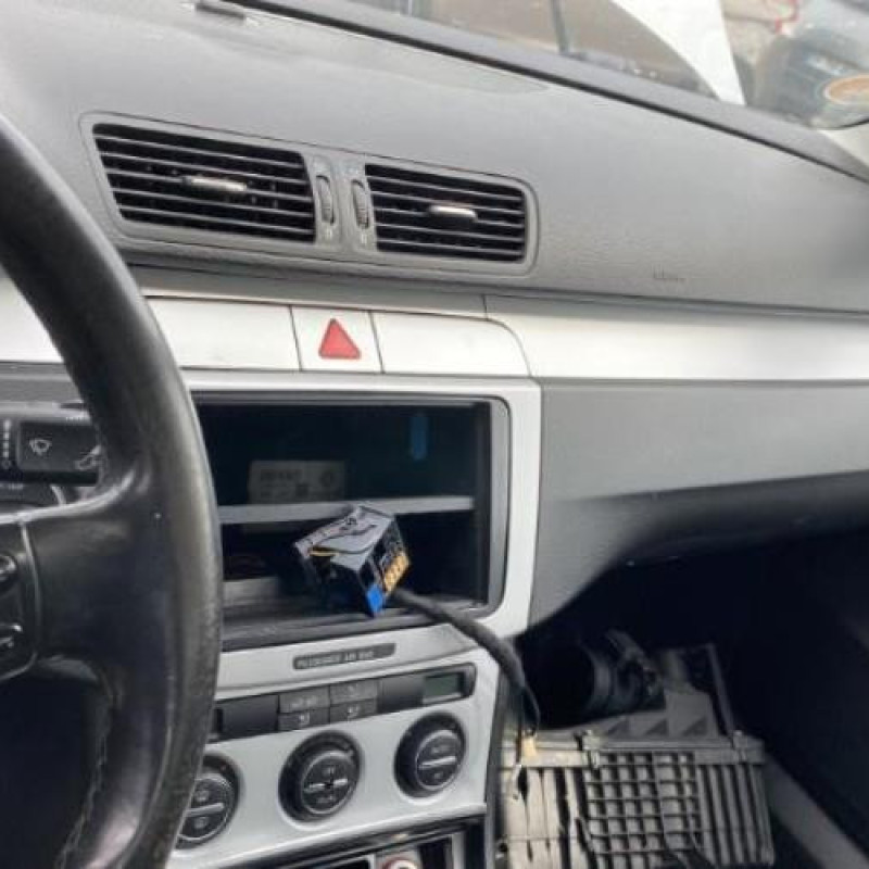 Renfort pare choc avant (traverse) VOLKSWAGEN PASSAT 5 Photo n°18