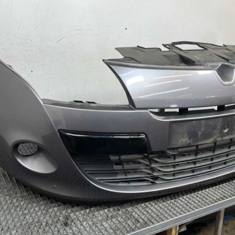 Pare choc avant RENAULT MEGANE 3 Photo n°2