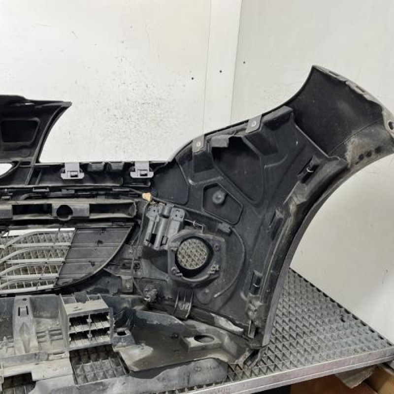 Pare choc avant RENAULT MEGANE 3 Photo n°5