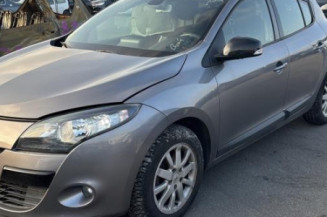Pare choc avant RENAULT MEGANE 3