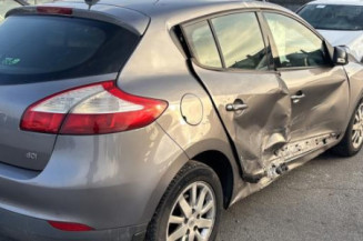 Pare choc avant RENAULT MEGANE 3
