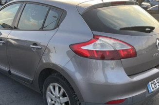 Pare choc avant RENAULT MEGANE 3