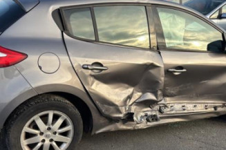 Pare choc avant RENAULT MEGANE 3