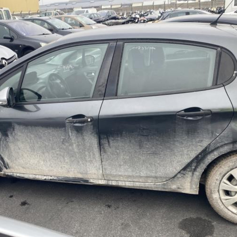 Pare boue arriere gauche PEUGEOT 208 1 Photo n°11