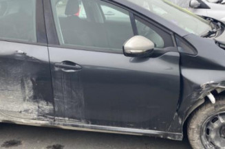 Pare boue arriere gauche PEUGEOT 208 1