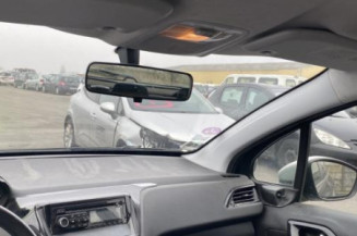 Pare boue arriere gauche PEUGEOT 208 1