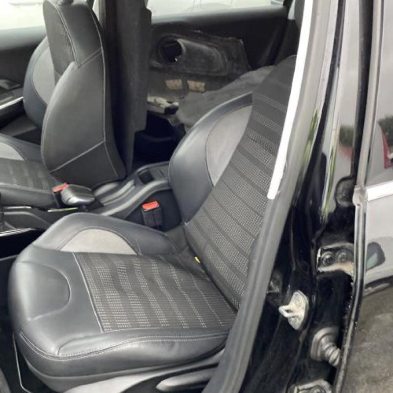 Pare boue arriere droit PEUGEOT 2008 1 Photo n°16