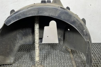 Pare boue arriere droit PEUGEOT 208 1