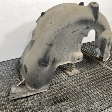 Pare boue arriere gauche PEUGEOT 208 1