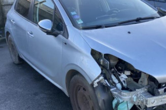 Pare boue arriere gauche PEUGEOT 208 1