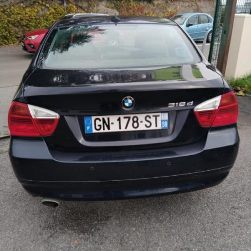 Pare boue arriere droit BMW SERIE 3 E90 Photo n°8