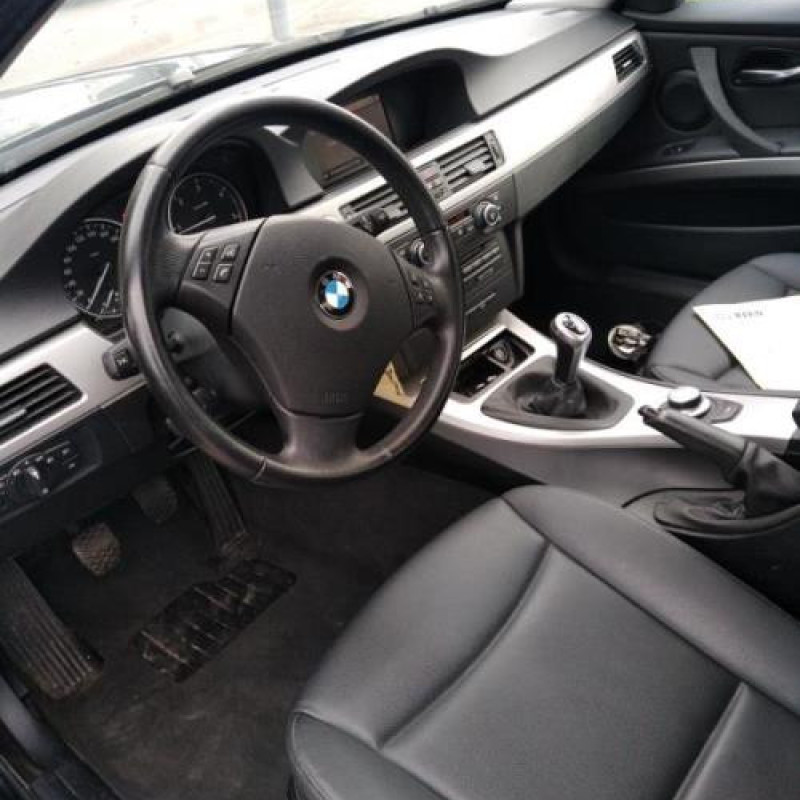 Pare boue arriere gauche BMW SERIE 3 E90 Photo n°6