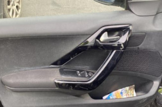 Pare boue arriere droit PEUGEOT 2008 1