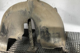 Pare boue arriere gauche PEUGEOT 208 1