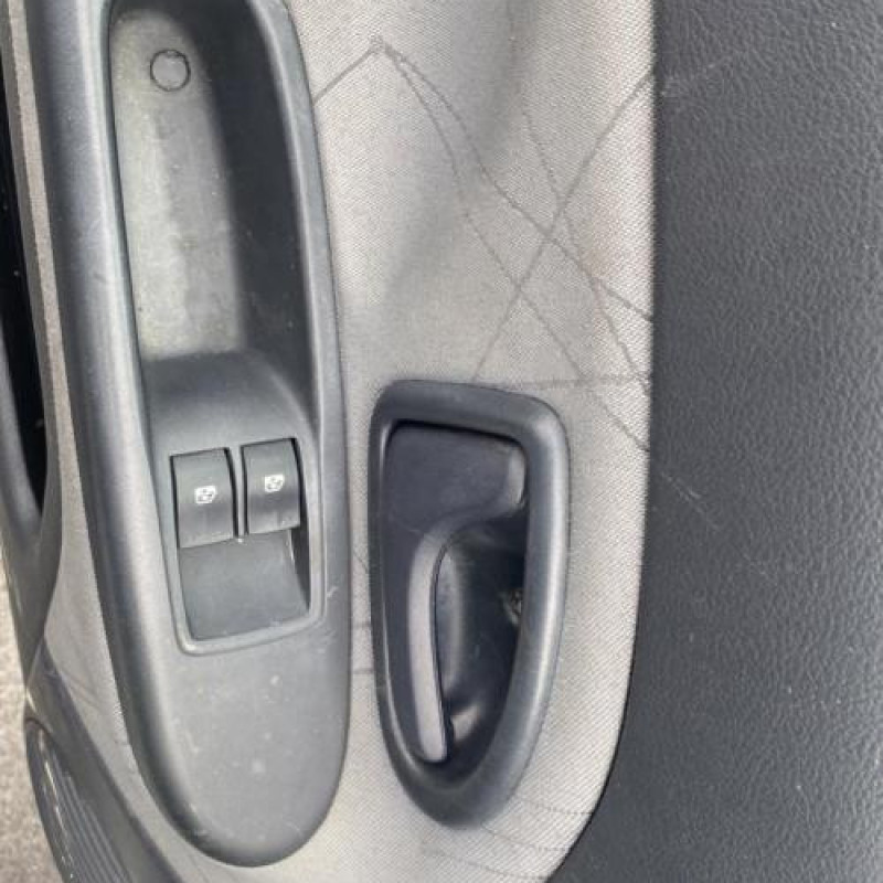 Bras essuie glace arriere RENAULT CLIO 2 Photo n°20