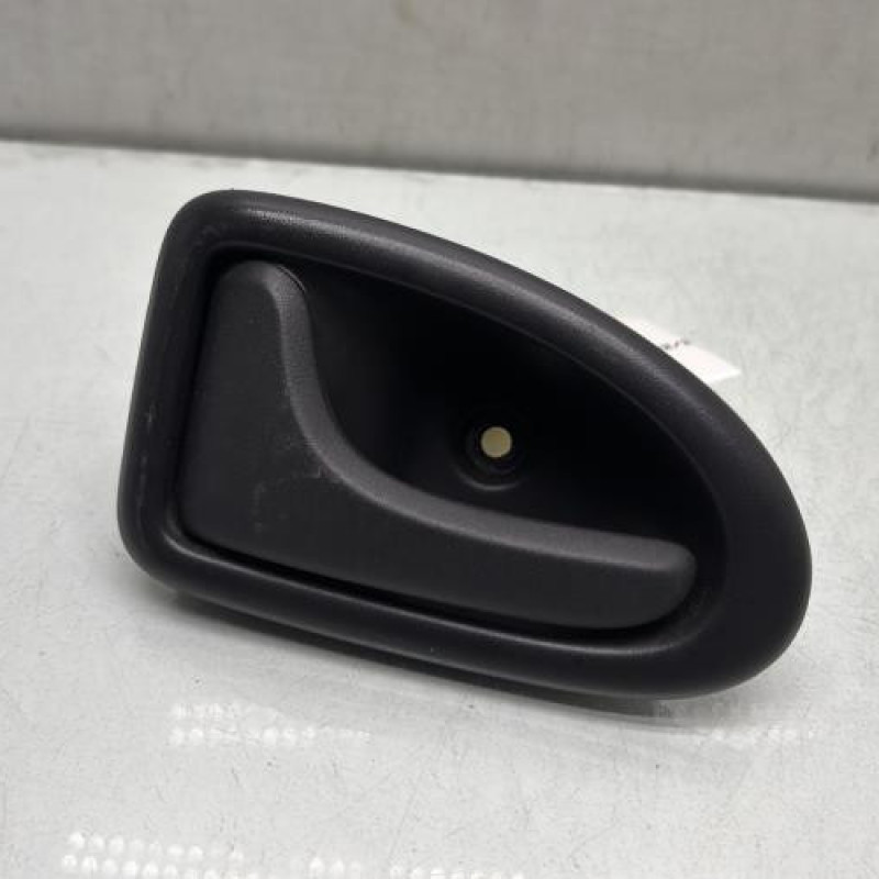 Poignee interieur avant gauche RENAULT CLIO 2 Photo n°1