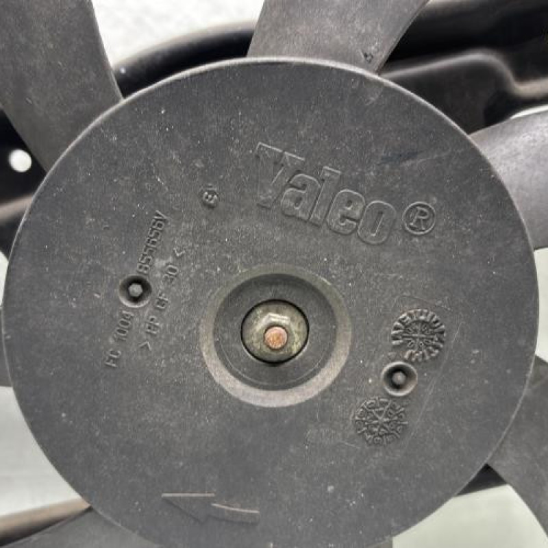 Moto ventilateur radiateur RENAULT CLIO 2 Photo n°2