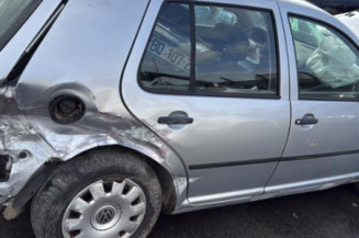 Vitre avant droit VOLKSWAGEN GOLF 4