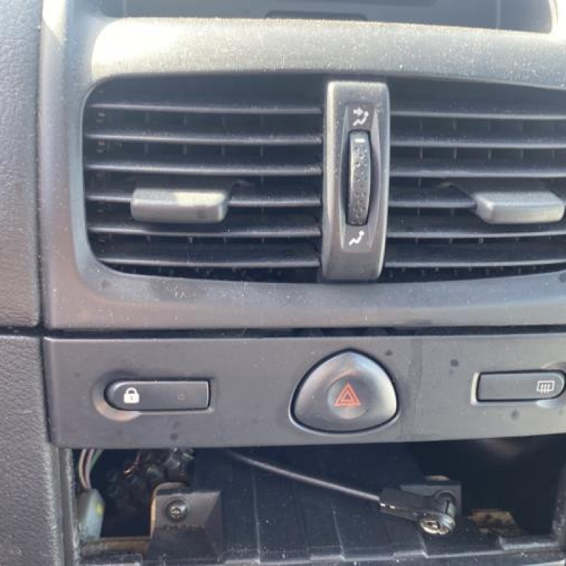 Pedale d'embrayage RENAULT CLIO 2 Photo n°18