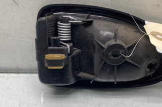 Poignee interieur arriere droit RENAULT CLIO 2 CAMPUS