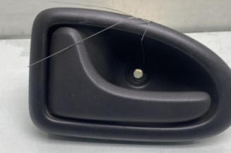 Poignee interieur arriere gauche RENAULT CLIO 2 CAMPUS Photo n°1