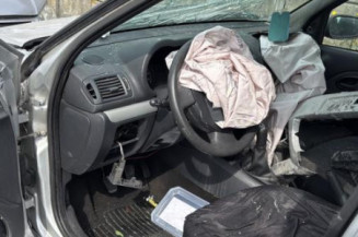 Poignee interieur arriere gauche RENAULT CLIO 2 CAMPUS