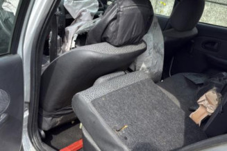 Poignee interieur arriere gauche RENAULT CLIO 2 CAMPUS