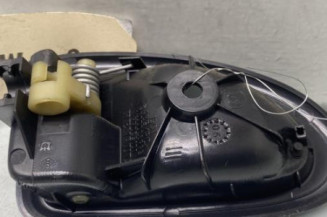 Poignee interieur avant droit RENAULT CLIO 2 CAMPUS