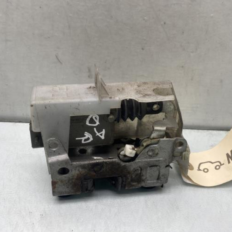 Serrure arriere droit RENAULT CLIO 2 CAMPUS Photo n°3