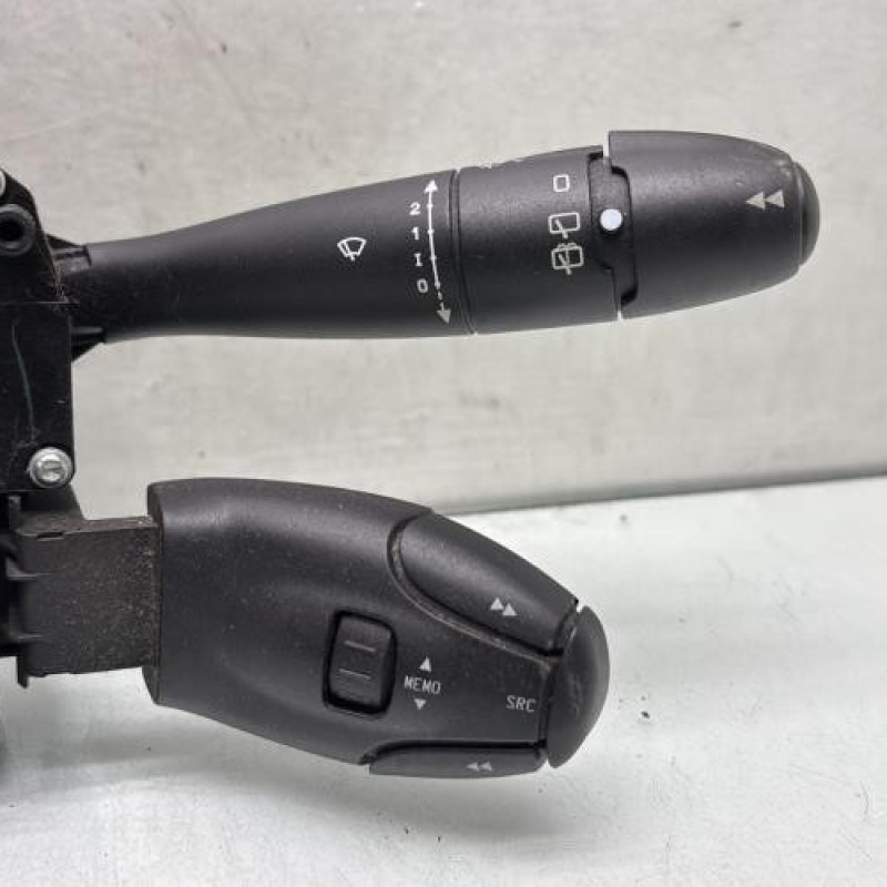 Com (Bloc Contacteur Tournant+Commodo Essuie Glace+Commodo Phare) PEUGEOT 207 Photo n°4