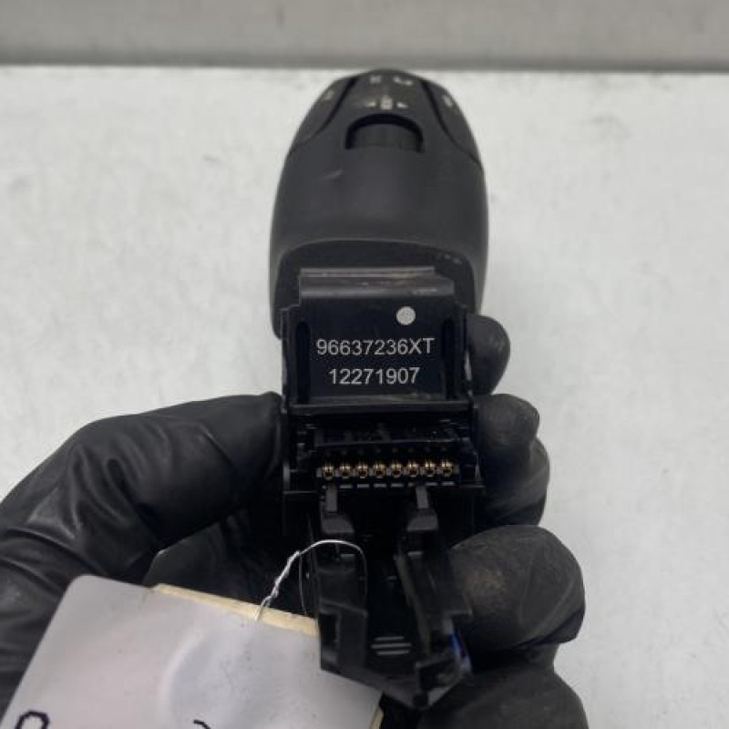 Commande autoradio PEUGEOT 3008 1 Photo n°3