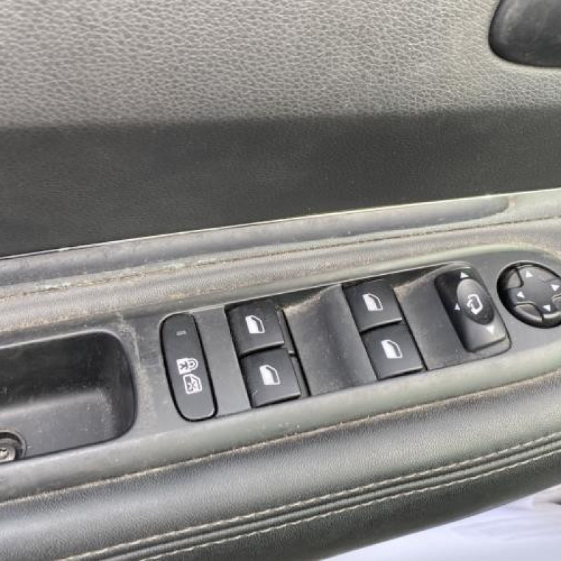 Commande autoradio PEUGEOT 3008 1 Photo n°14
