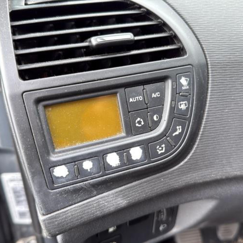 Feu arriere secondaire gauche (feux) CITROEN C4 PICASSO 1 Photo n°20