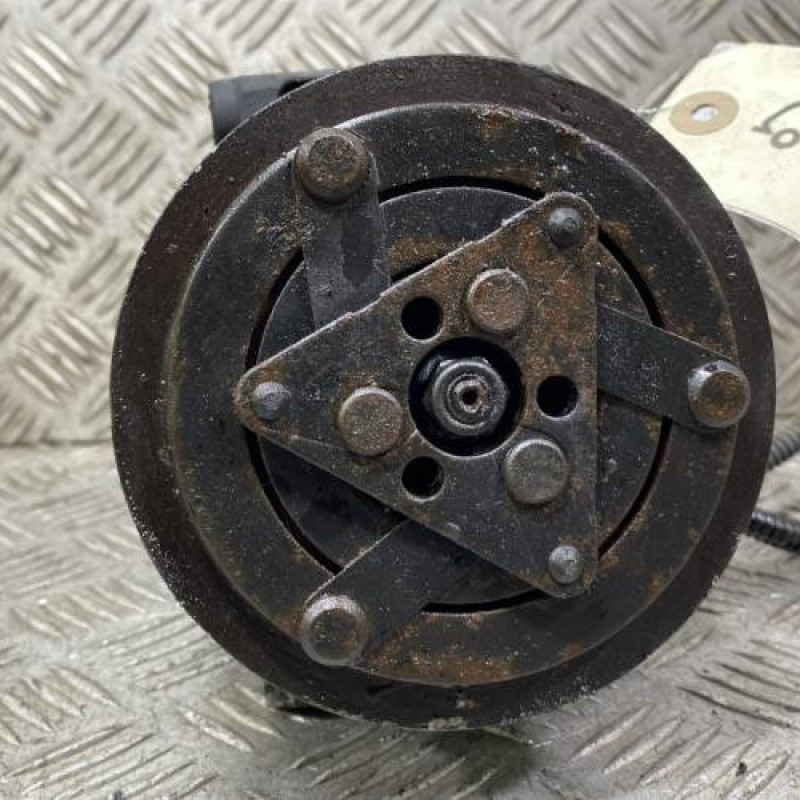 Compresseur clim CITROEN C4 PICASSO 1 Photo n°2