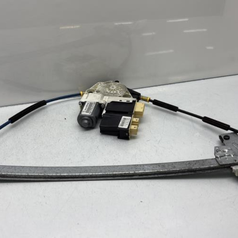 Leve vitre electrique avant gauche PEUGEOT 307 Photo n°1