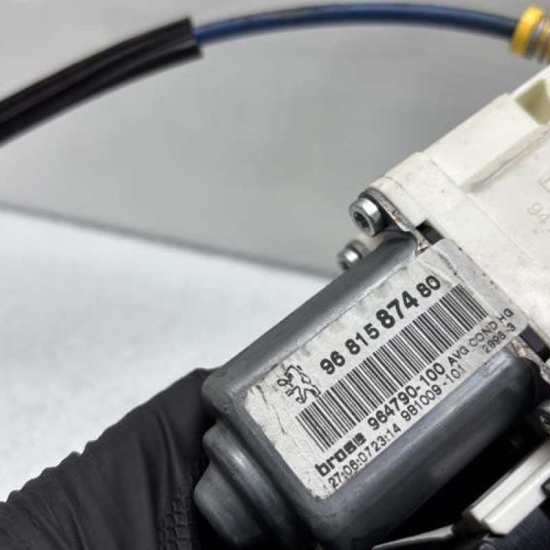 Leve vitre electrique avant gauche PEUGEOT 307 Photo n°3