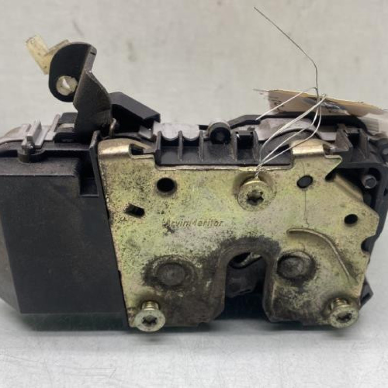 Serrure avant droit PEUGEOT 307 Photo n°1