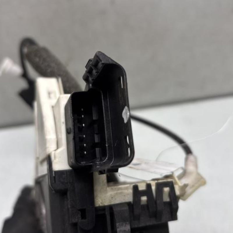 Serrure avant gauche PEUGEOT 308 1 Photo n°5