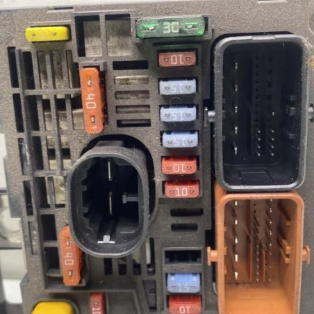 Boitier servitude moteur (BSM) PEUGEOT 308 1