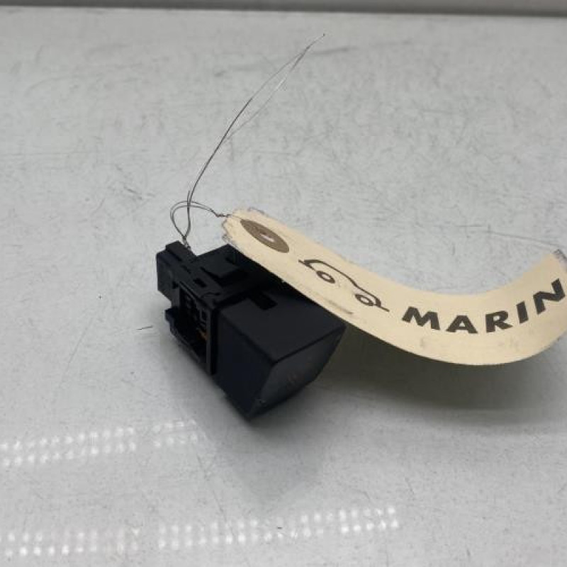 Bouton de warning NISSAN QASHQAI 2 Photo n°1