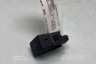 Bouton de warning NISSAN QASHQAI 2