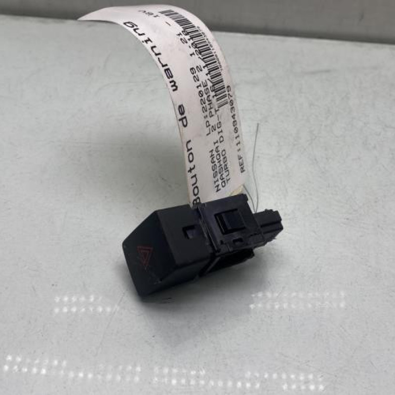 Bouton de warning NISSAN QASHQAI 2 Photo n°2