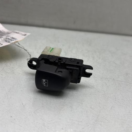Interrupteur de leve vitre arriere droit NISSAN QASHQAI 2 Photo n°1