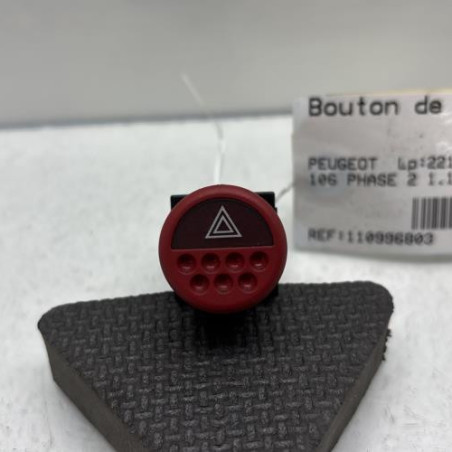 Bouton de warning PEUGEOT 106 Photo n°1