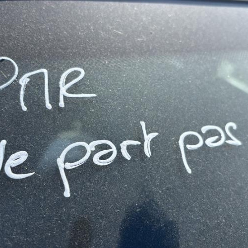Bouton de warning PEUGEOT 106 Photo n°20