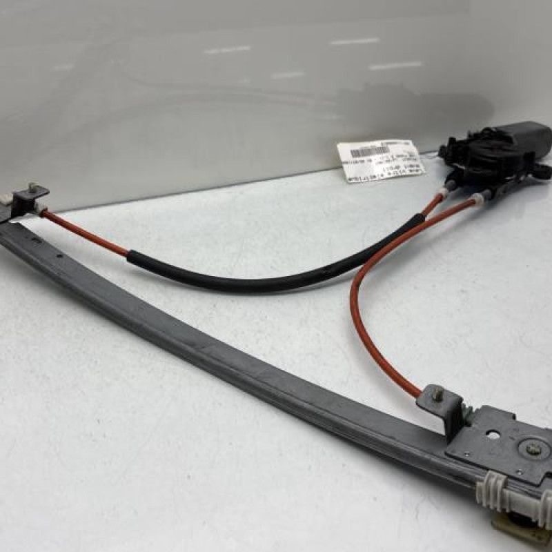 Leve vitre electrique avant droit PEUGEOT 106 Photo n°1
