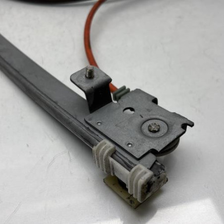 Leve vitre electrique avant droit PEUGEOT 106