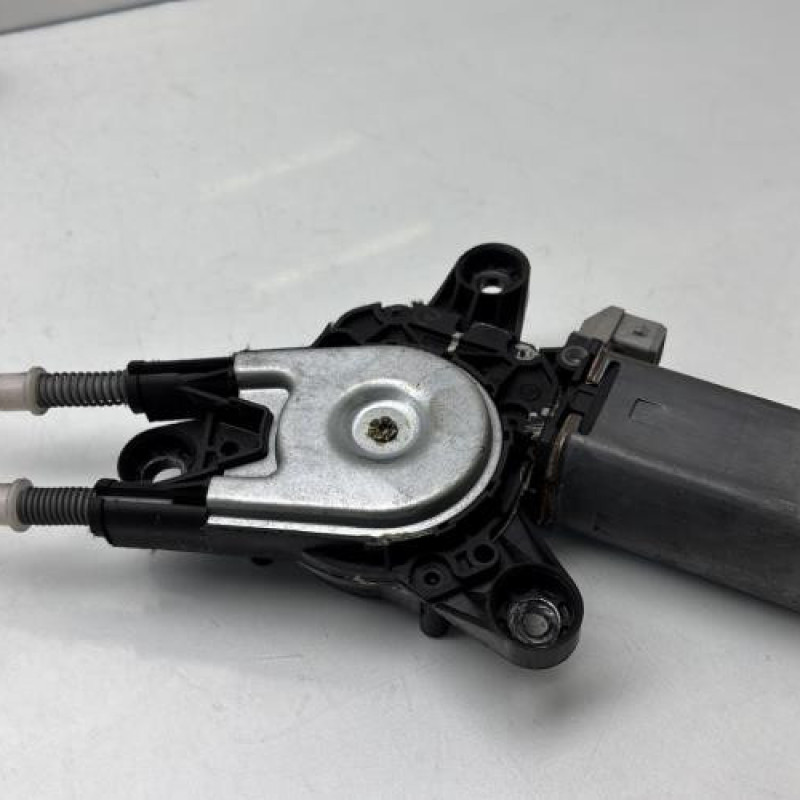 Leve vitre electrique avant gauche PEUGEOT 106 Photo n°4